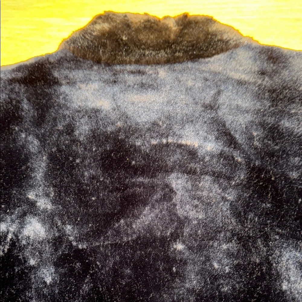 Cozy Black Teddy Jacket with Plush Texture